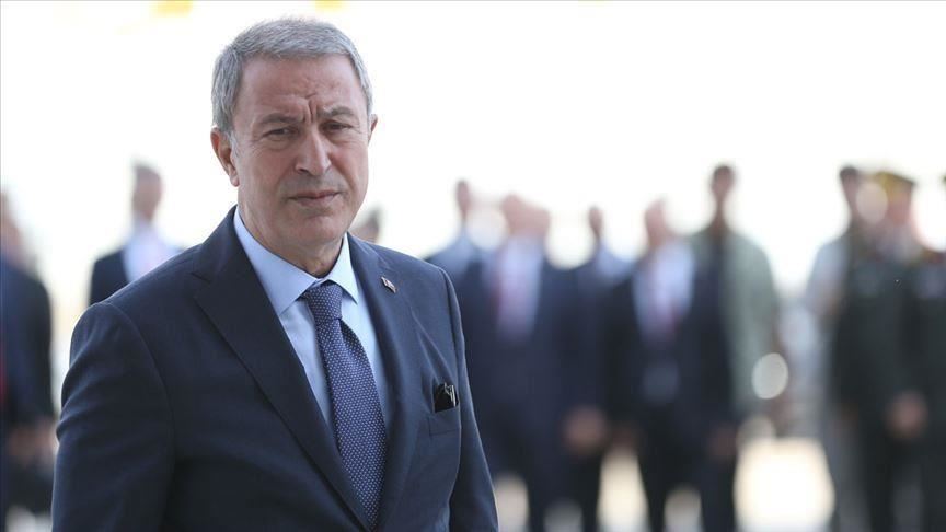 وزير الدفاع التركي: جيشنا يؤدي مهامه ومعنوياته عالية