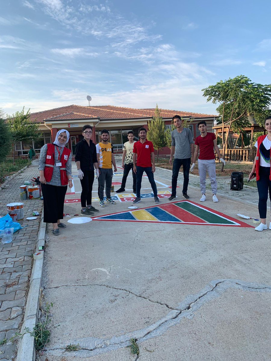 استمرار مشروع "اللعب في المدرسة" الذي يرعاه مركز كيليس المجتمعي التابع للهلال الأحمر التركي.