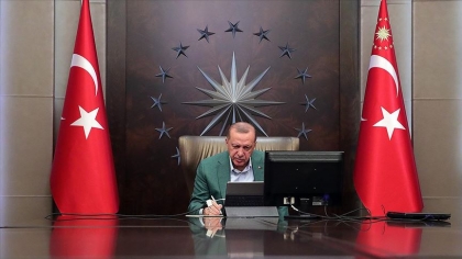 الرئيس أردوغان: سنتجاوز هذه المرحلة معاً ومؤسسات دولتنا في خدمتكم.